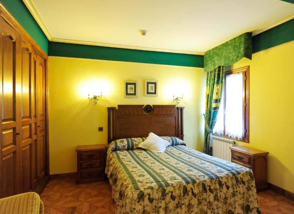 Hotel Rural Bereau 레사카 객실 사진